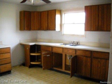 11329 North Fleming Road Fowlerville, MI 48836 - Photo 6 of 17 Fleming Rd 261-874996 kitchen