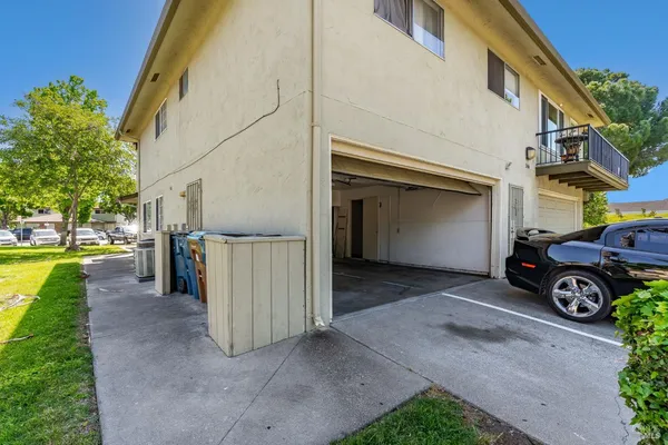a view of a garage