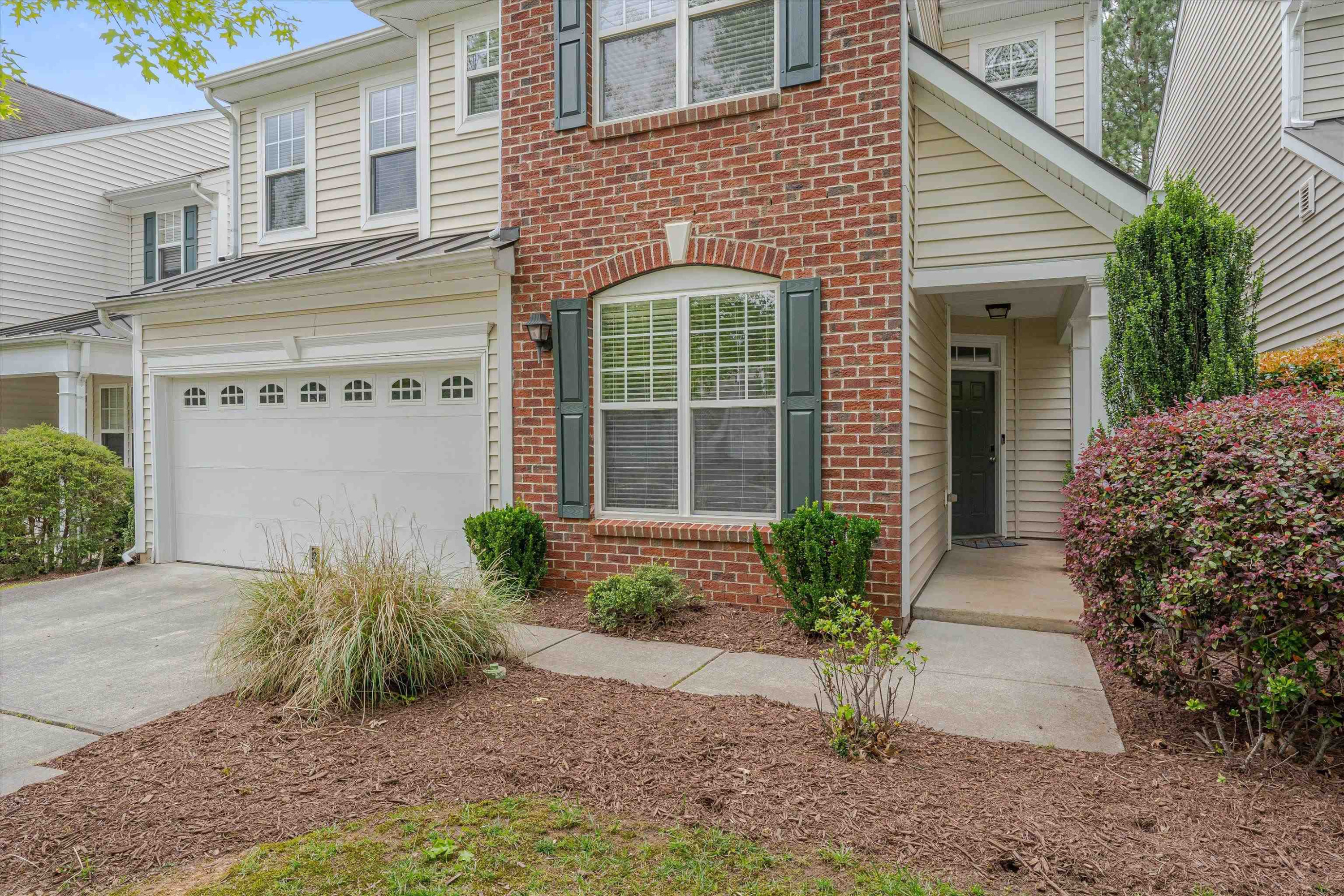 5 Gardenview Place Durham, NC 27713 - Photo 2 of 32 a front view of a house