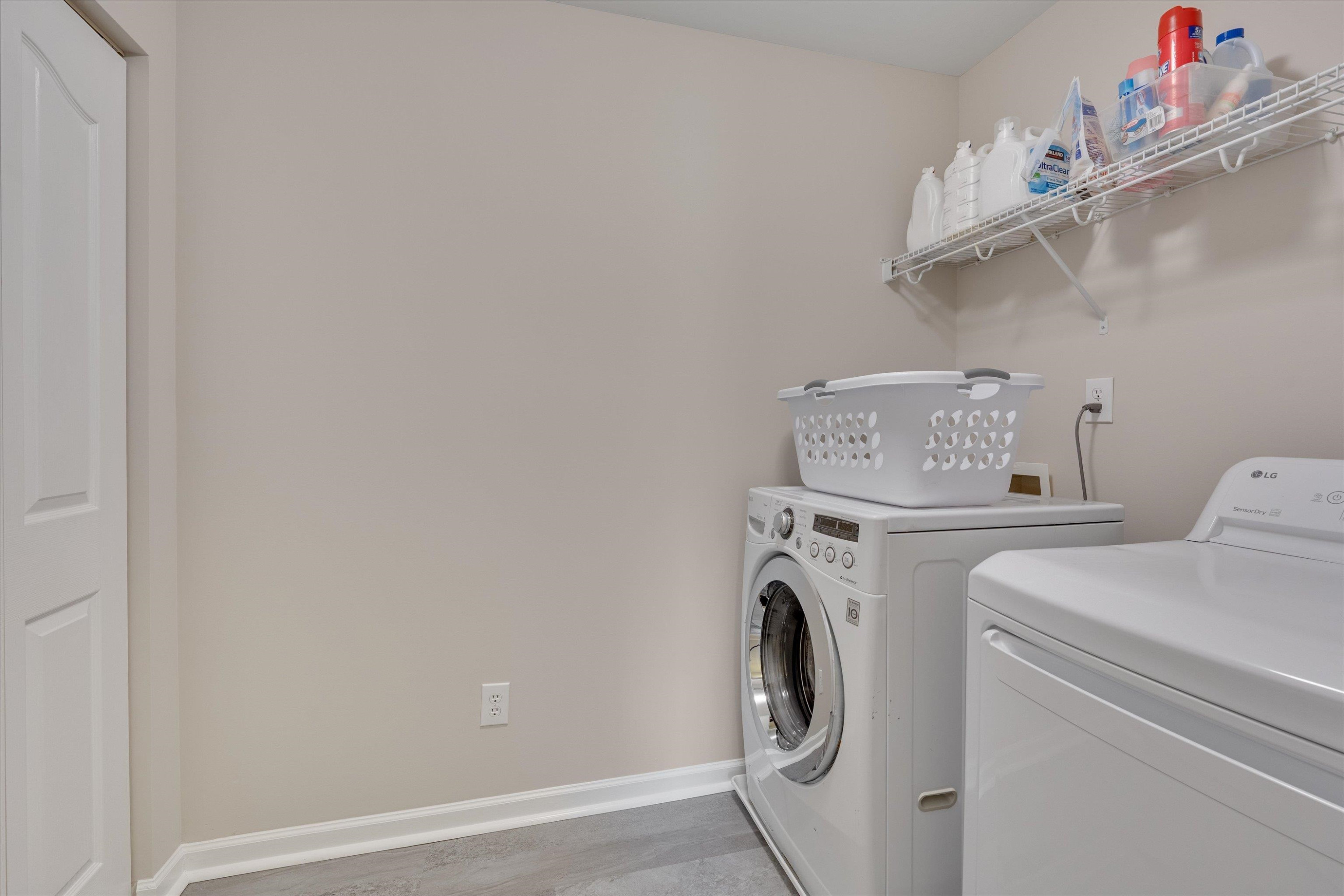 5 Gardenview Place Durham, NC 27713 - Photo 26 of 32 a utility room with dryer and washer