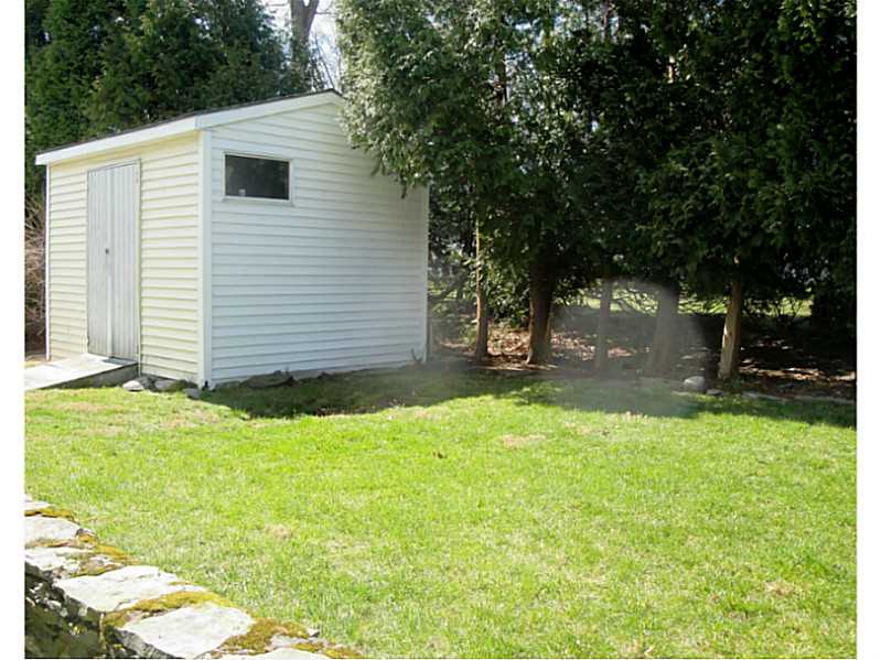 96 Chatham Road Cranston, RI 02920 - Photo 23 of 25 Yard/Garden.