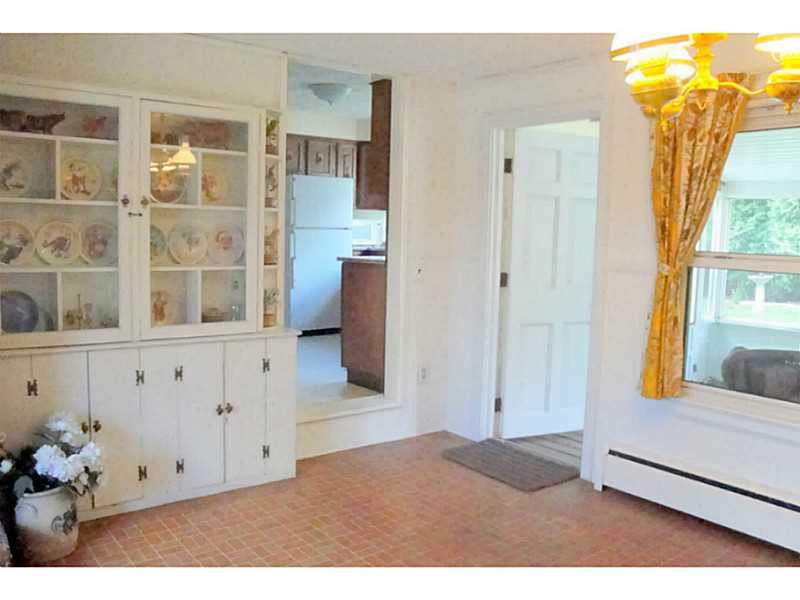 96 Chatham Road Cranston, RI 02920 - Photo 8 of 25 Den/Family/Great Room.