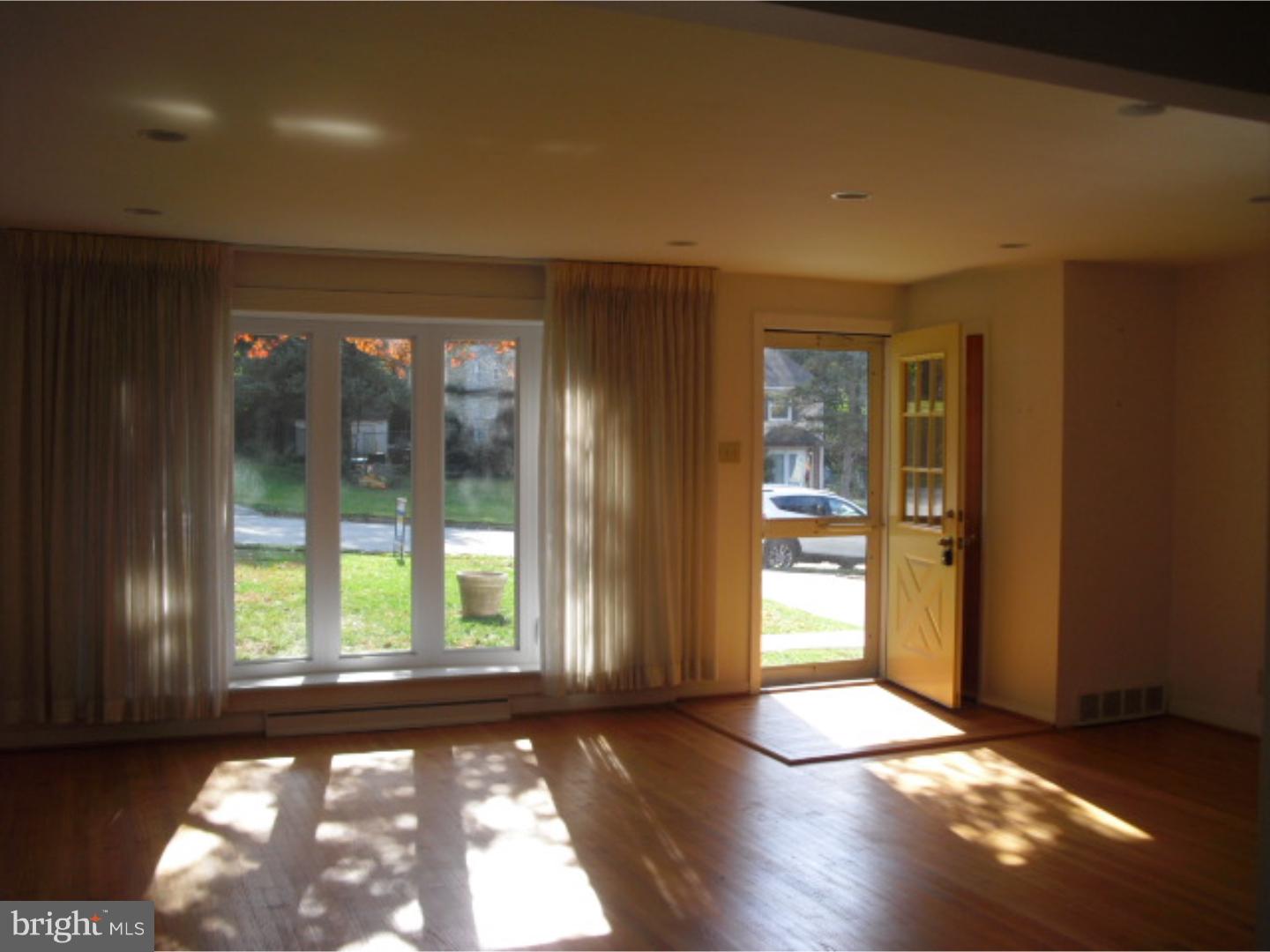 110 Sloan Road Springfield, PA 19064 - Photo 3 of 24