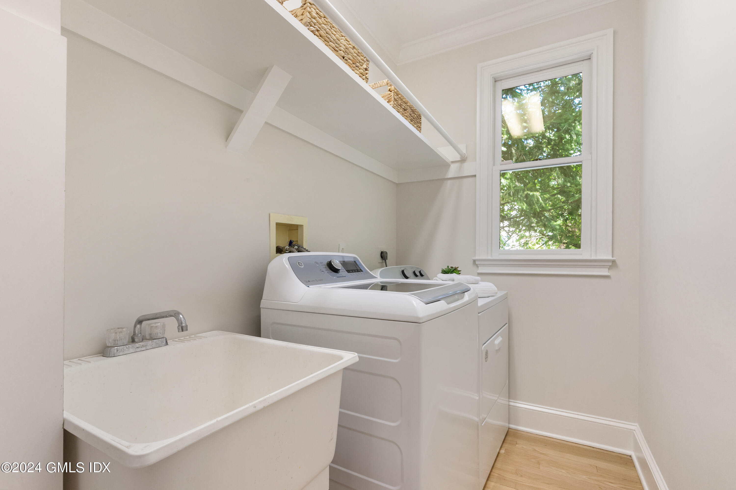 107 Summit Road Riverside, CT 06878 - Photo 15 of 47 013