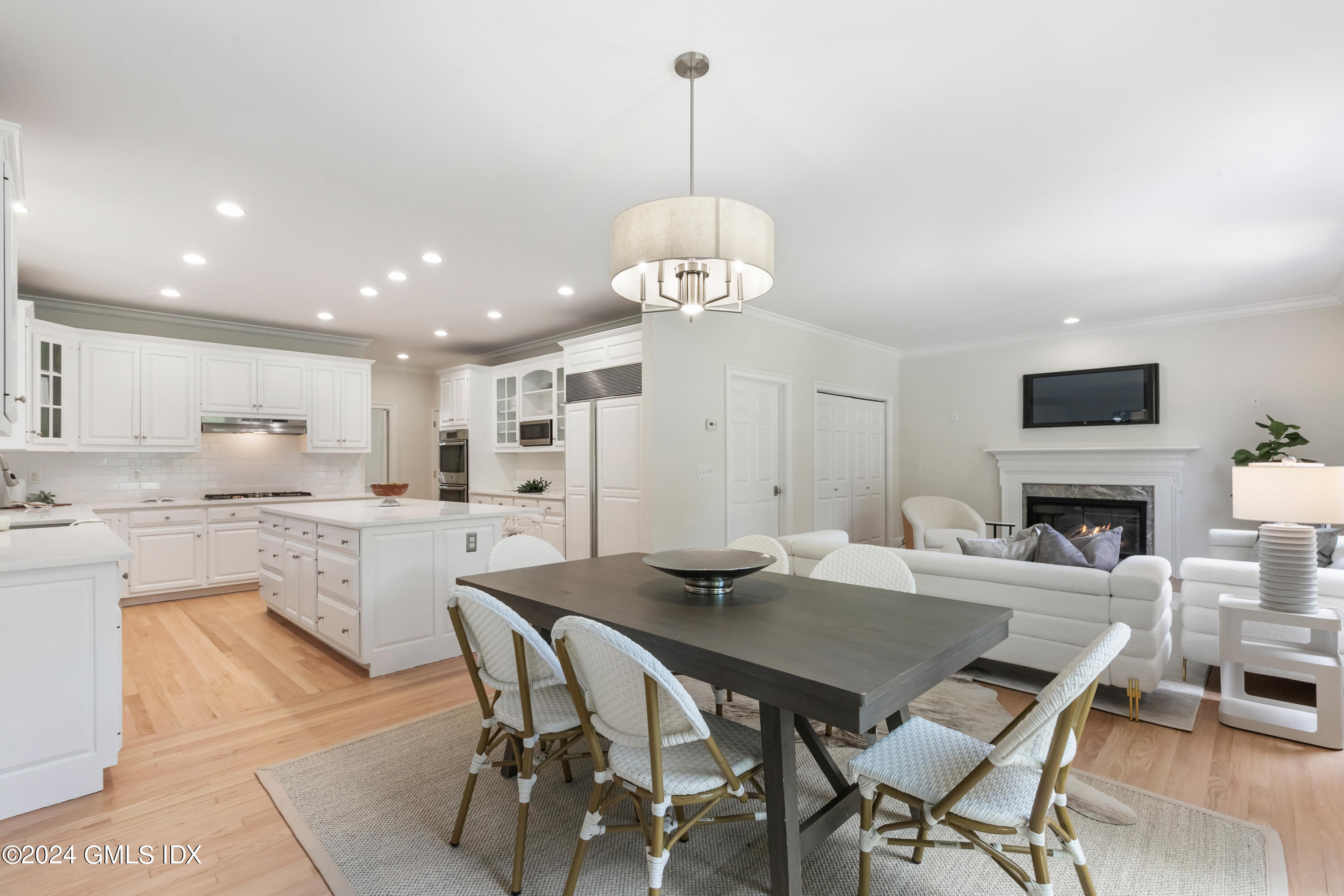 107 Summit Road Riverside, CT 06878 - Photo 21 of 47 019