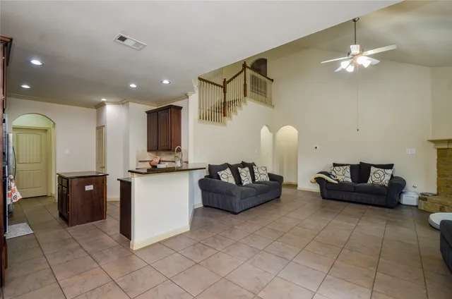 $2,975 | 11014 Sir Alex Drive, Tomball, TX 77375