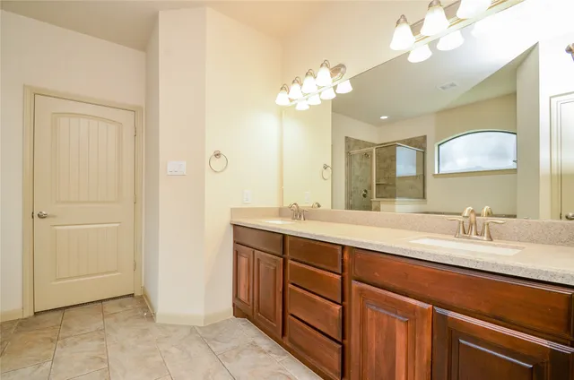 $2,975 | 11014 Sir Alex Drive, Tomball, TX 77375