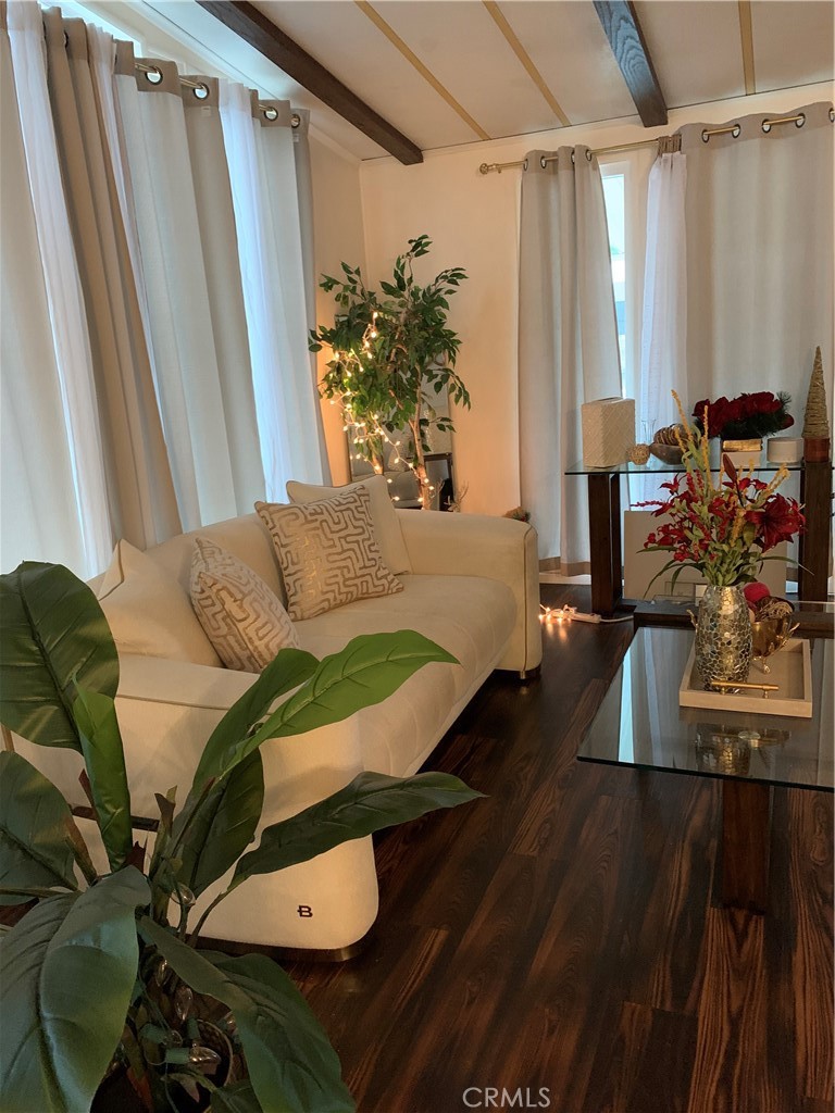 19009 South Laurel Park Road, Unit 248 Rancho Dominguez, CA 90220 - Photo 3 of 20 Living Room