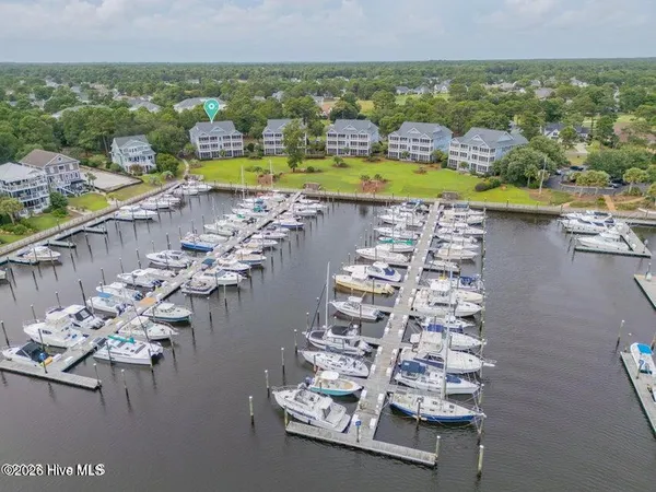 $1,100 | 2555 St James Drive Southeast, Unit 104A, Southport, NC 28461