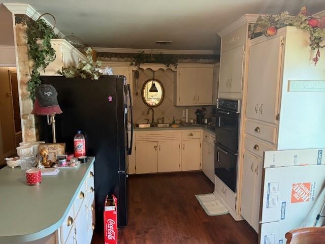 1525 Mansfield Road Reno, TX 75462 - Photo 11 of 34 a utility room with a sink dryer and washer