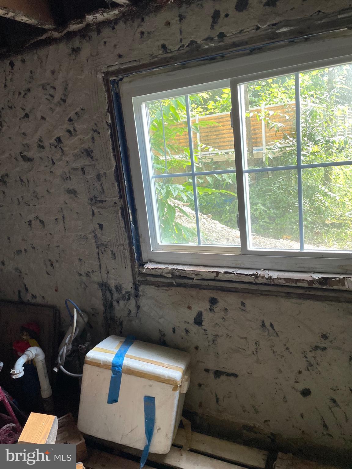 14602 Michael Road Northeast Cumberland, MD 21502 - Photo 13 of 20 a bathroom with a sink and a window