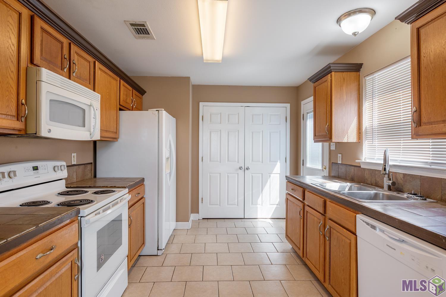 26293 Riverscape Drive Springfield, LA 70462 - Photo 9 of 24