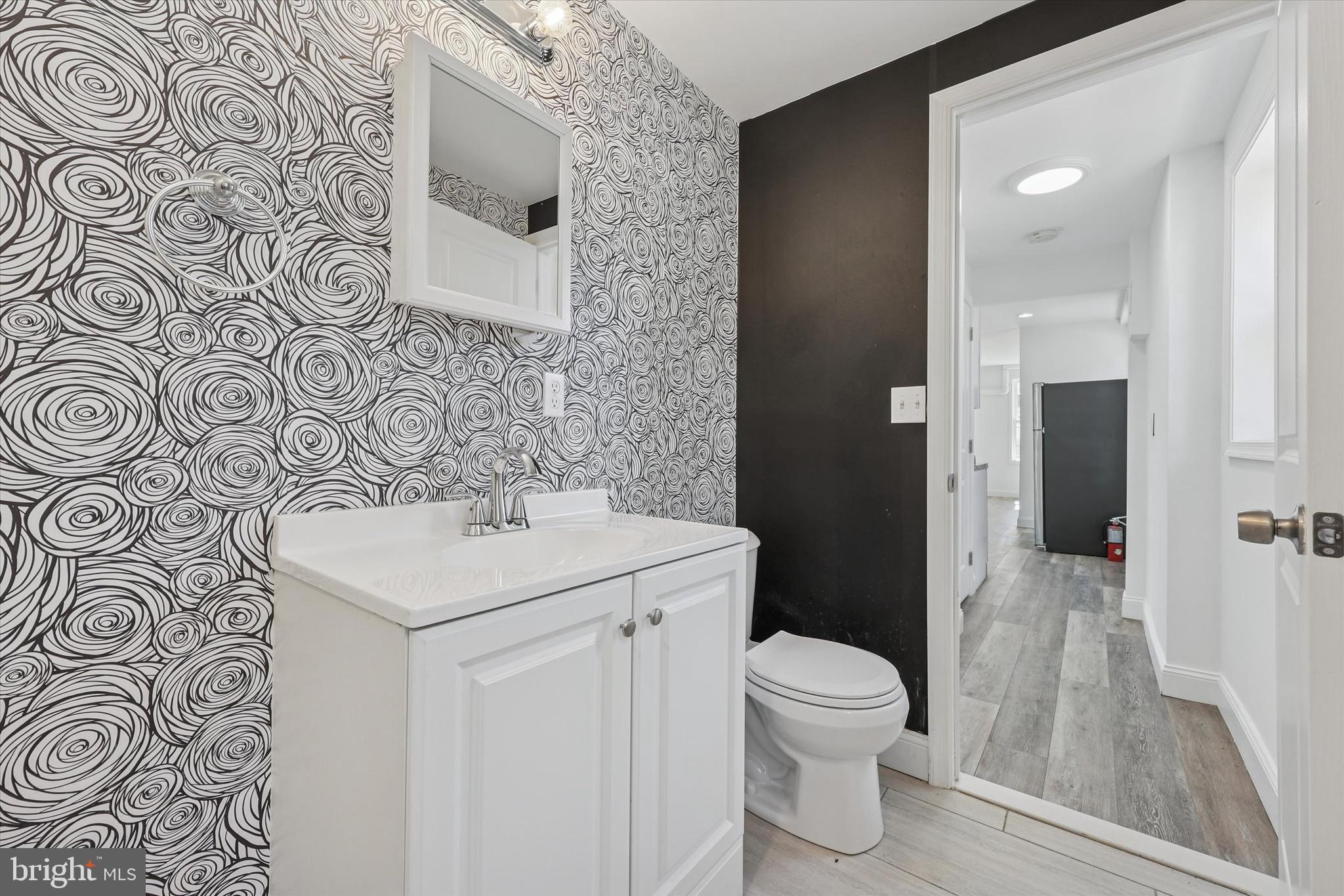 3847 Terrace Street Philadelphia, PA 19128 - Photo 20 of 27 2nd Floor Apt - Full Bathroom