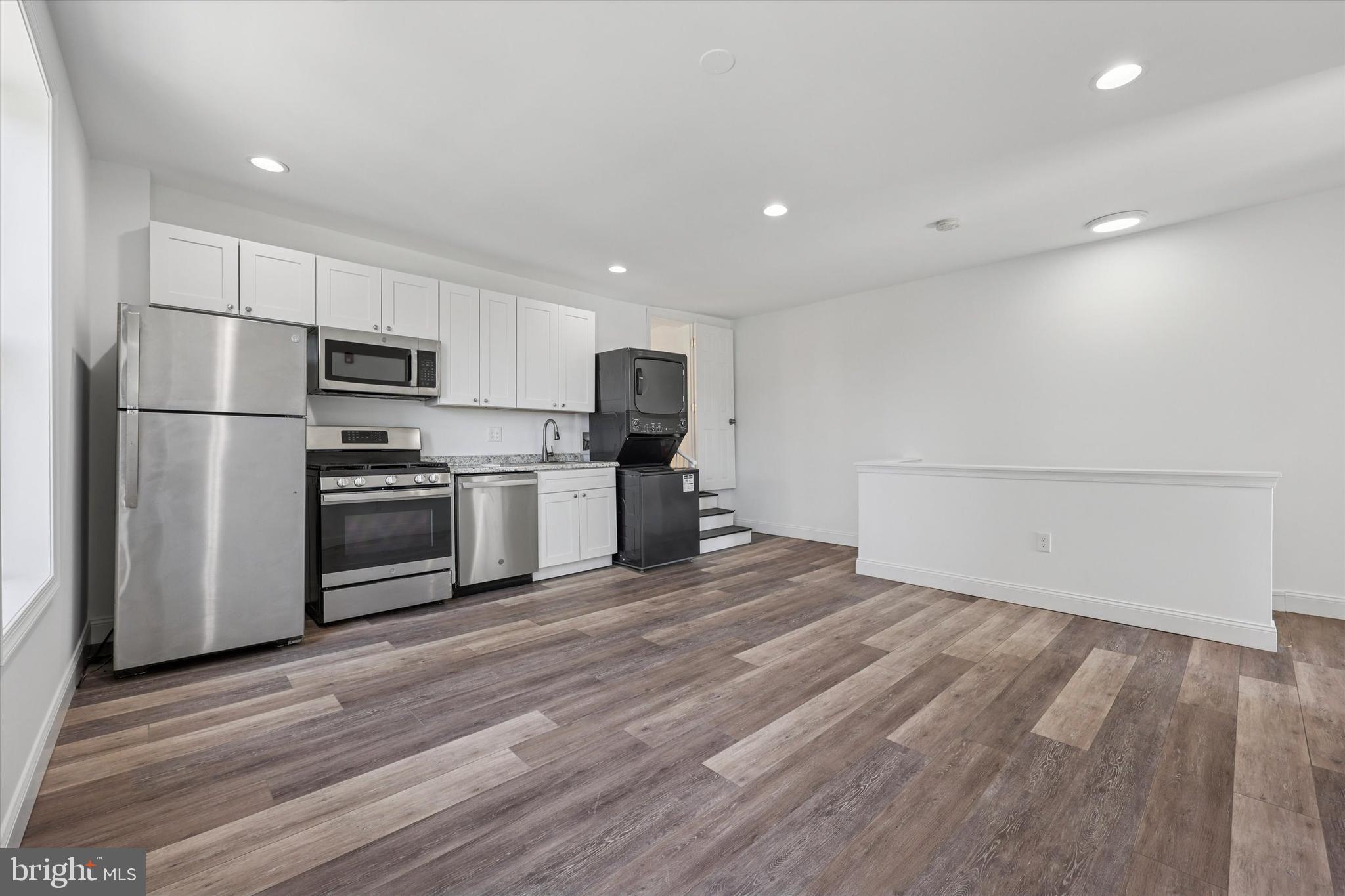 3847 Terrace Street Philadelphia, PA 19128 - Photo 24 of 27 3rd Floor Apt - Kitchen