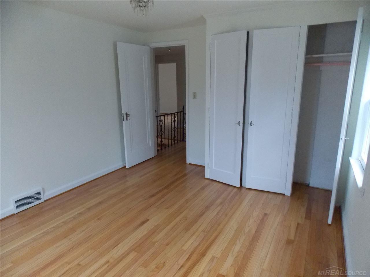 330 Merriweather Road Grosse Pointe Farms, MI 48236 - Photo 14 of 21