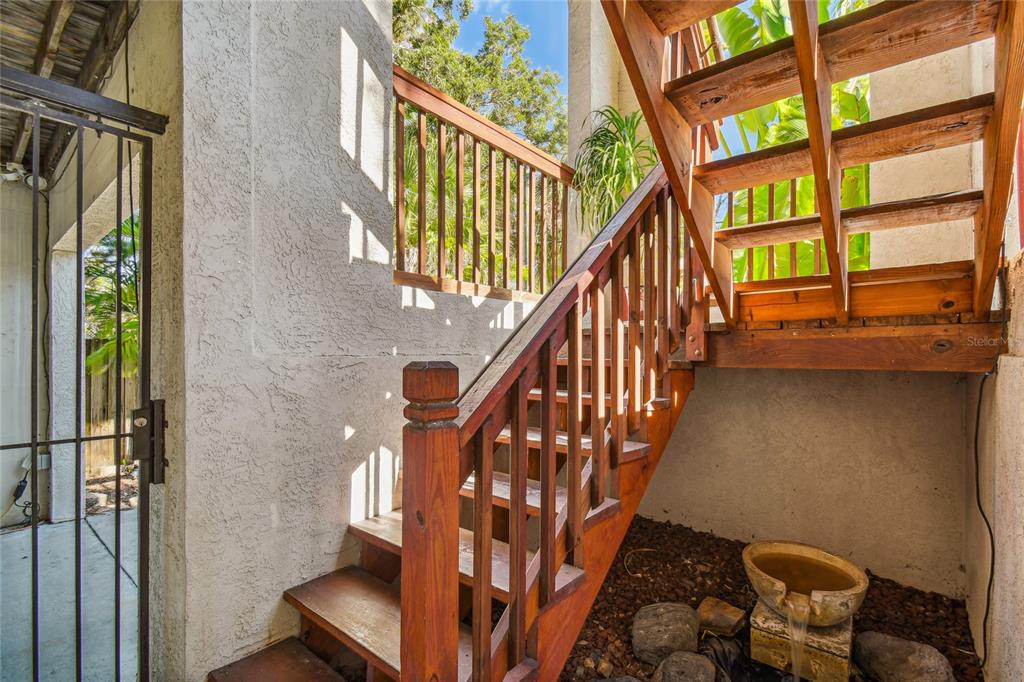 5908 Mohr Road Tampa, FL 33615 - Photo 8 of 34 a view of entryway