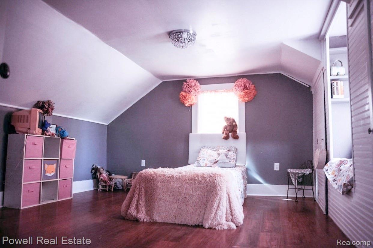 7419 South Vassar Road Vassar, MI 48768 - Photo 28 of 54 vassar bed 1.JPG