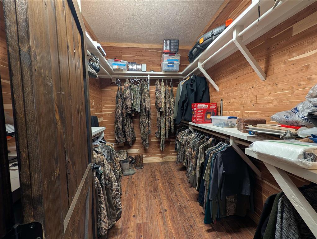11480 Blanchard Road Welsh, LA 70591 - Photo 39 of 48 Cedar Hunting closet