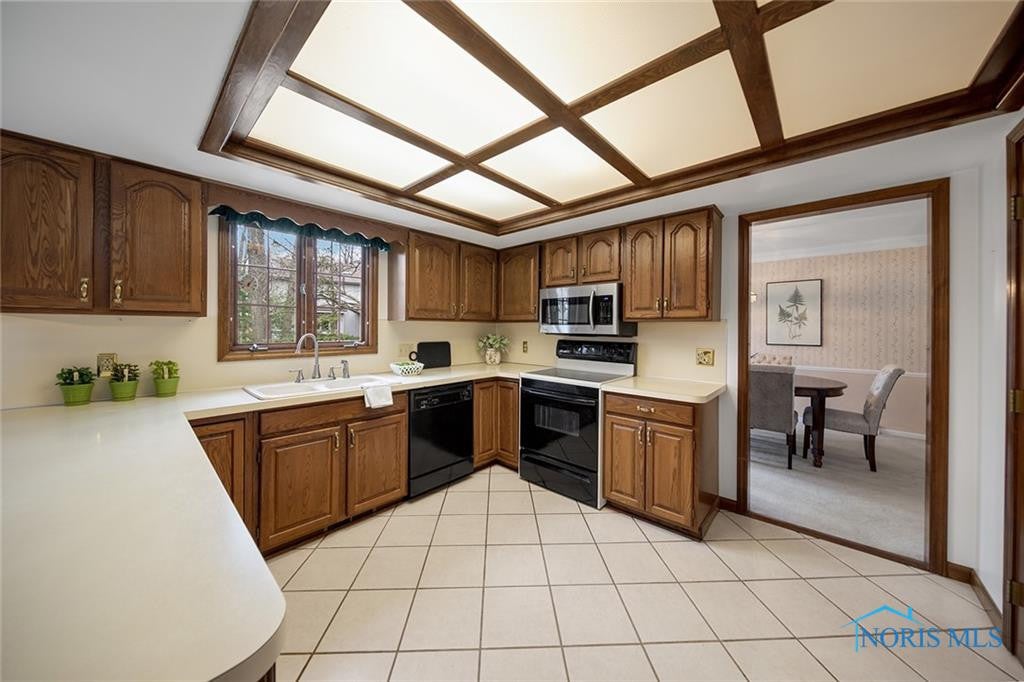 7154 Tottenham Road Toledo, OH 43617 - Photo 23 of 50 Gallery Image 23