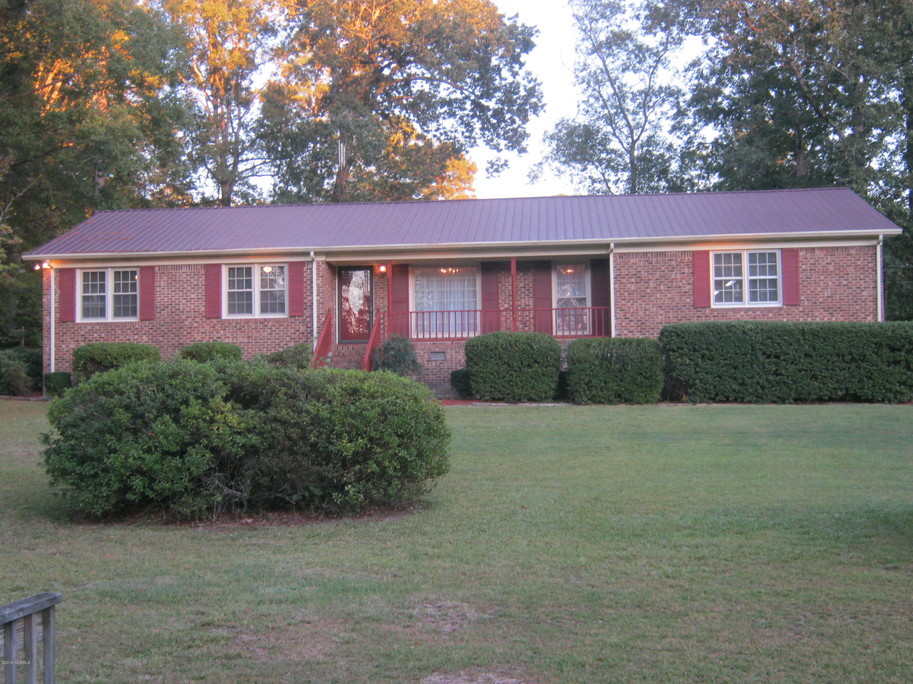 1291 Oakview Road Williamston, NC 27892 - Photo 3 of 36 IMG_5981