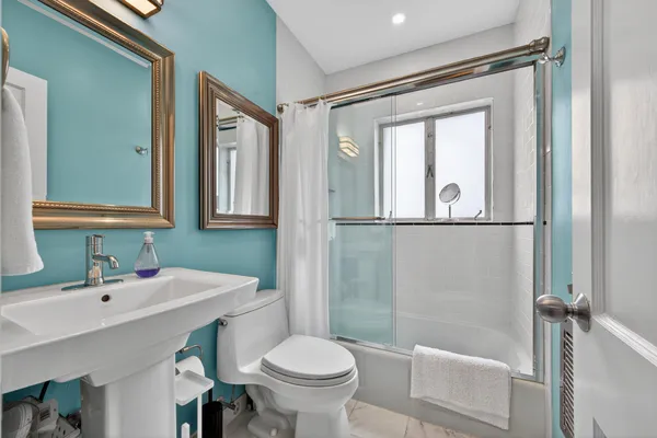 $1,260,000 | 381 South Lake Drive, Unit 16, Palm Beach, FL 33480