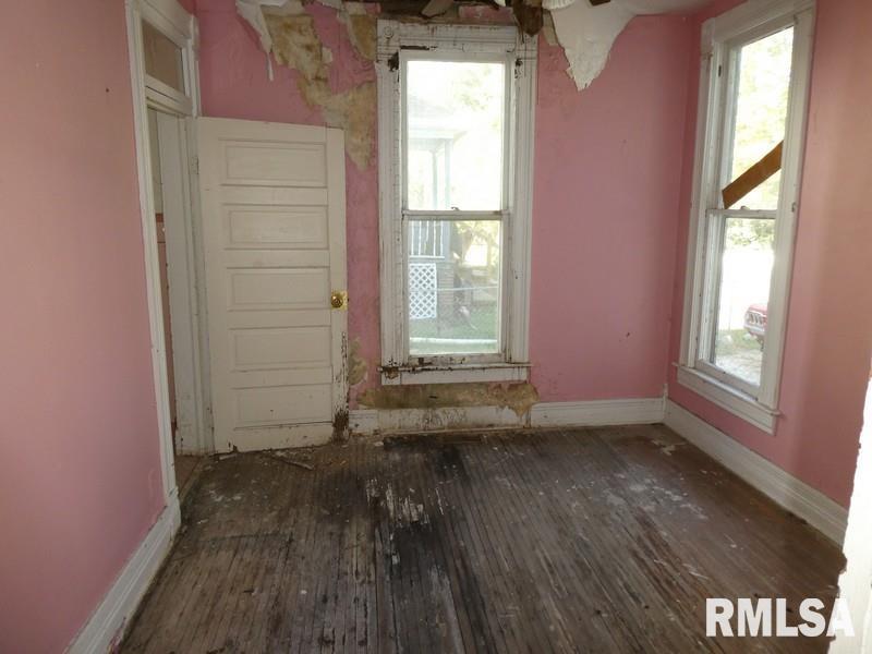 898 West North Street Decatur, IL 62522 - Photo 12 of 27