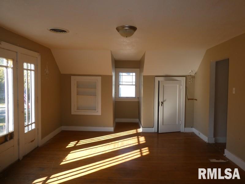 898 West North Street Decatur, IL 62522 - Photo 18 of 27
