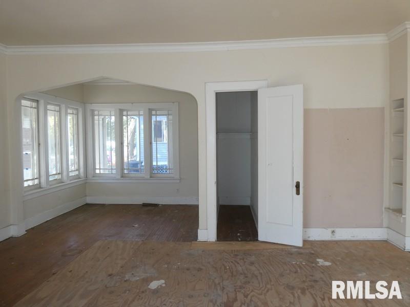 898 West North Street Decatur, IL 62522 - Photo 4 of 27