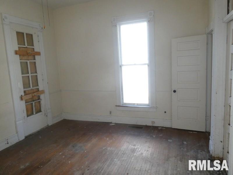 898 West North Street Decatur, IL 62522 - Photo 9 of 27