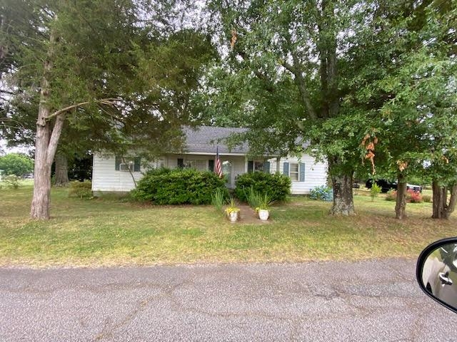 223 Burnett Road Boiling Springs, SC 29316 - Photo 2 of 7