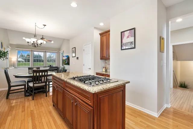 $675,000 | 1 Open Parkway North, Hawthorn Woods, IL 60047