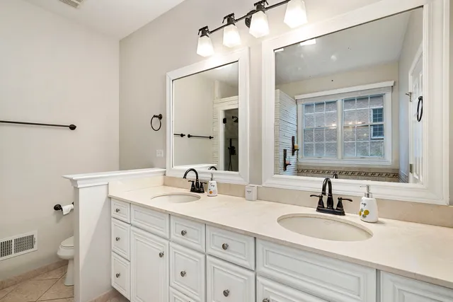 $675,000 | 1 Open Parkway North, Hawthorn Woods, IL 60047