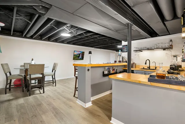 $675,000 | 1 Open Parkway North, Hawthorn Woods, IL 60047