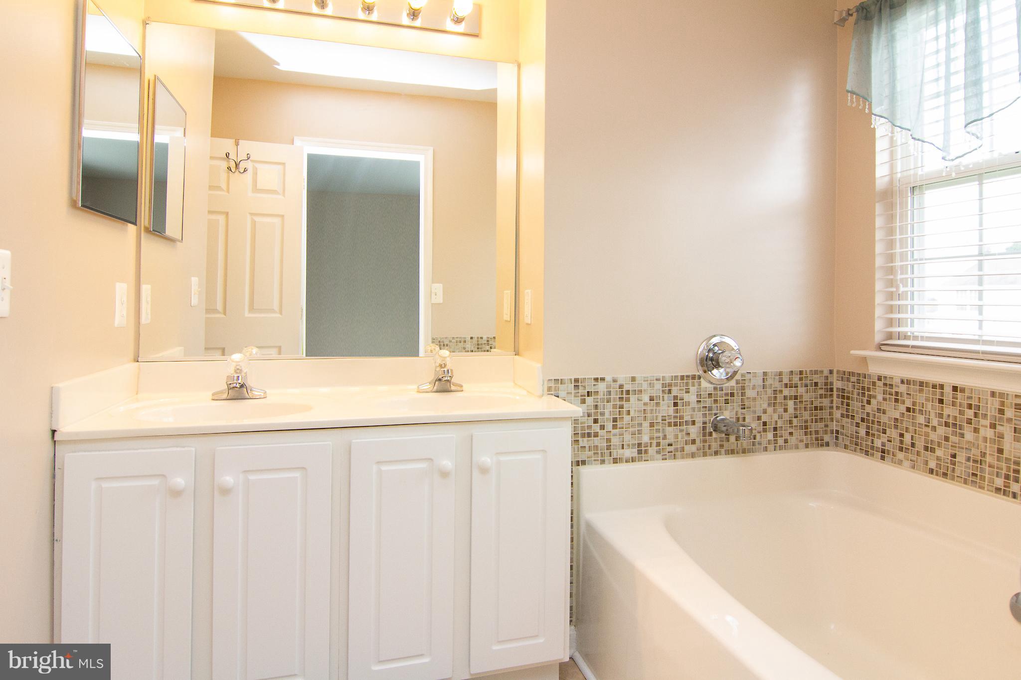 233 Colbert Street Taneytown, MD 21787 - Photo 26 of 30 Bath (Master)