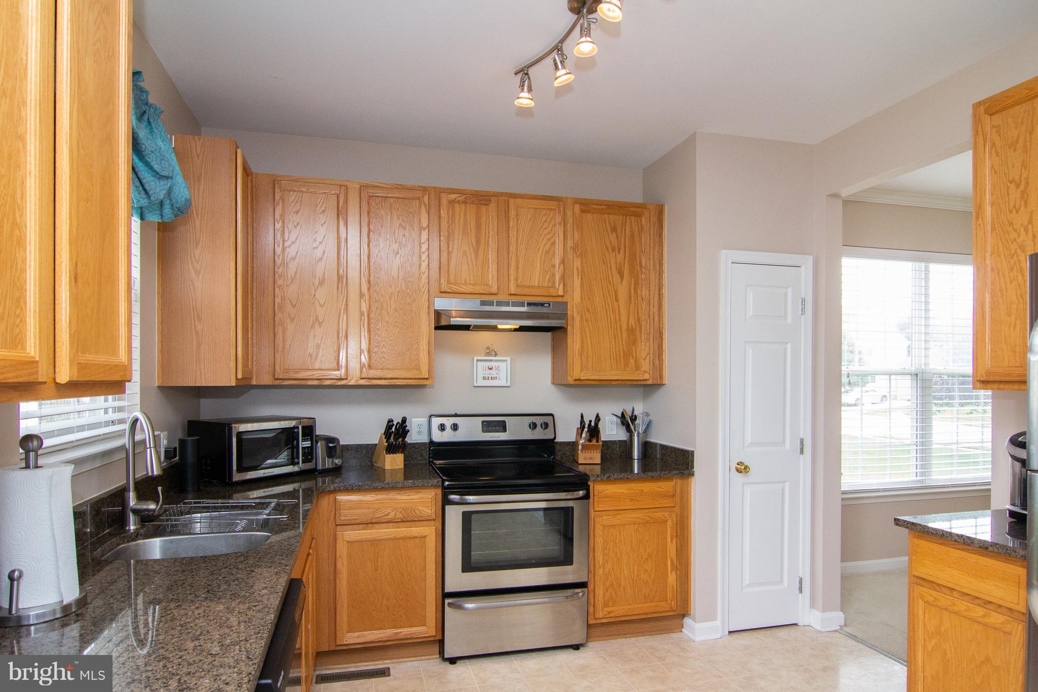233 Colbert Street Taneytown, MD 21787 - Photo 8 of 30 Kitchen