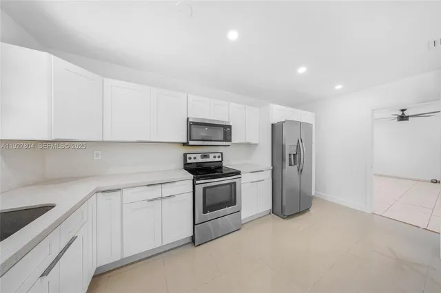 $3,500 | 2318 Scott Street, Hollywood, FL 33020