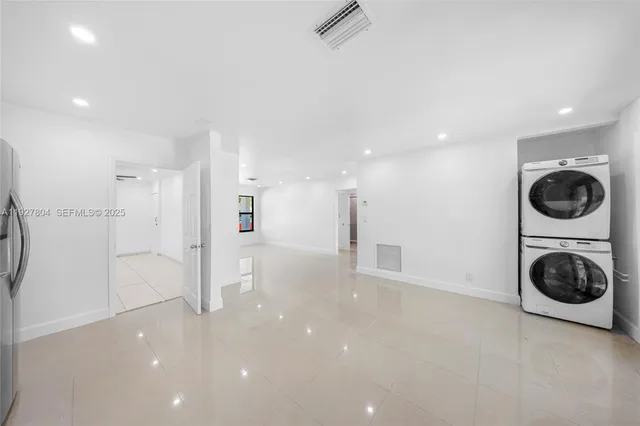 $3,500 | 2318 Scott Street, Hollywood, FL 33020