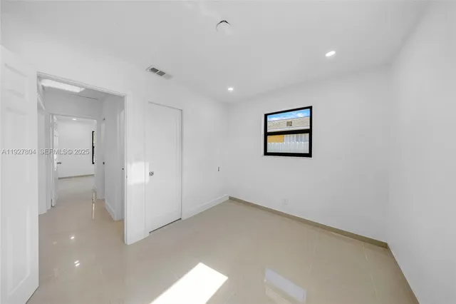 $3,500 | 2318 Scott Street, Hollywood, FL 33020