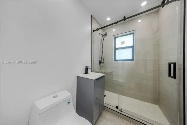 $3,500 | 2318 Scott Street, Hollywood, FL 33020