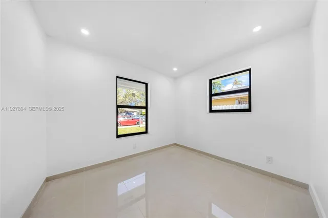 $3,500 | 2318 Scott Street, Hollywood, FL 33020