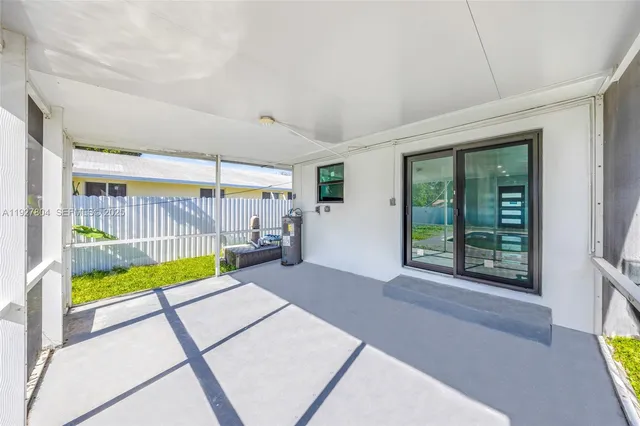 $3,500 | 2318 Scott Street, Hollywood, FL 33020