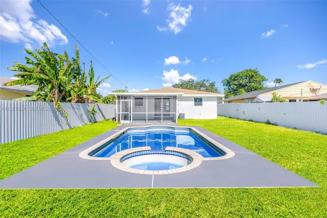 $3,500 | 2318 Scott Street, Hollywood, FL 33020