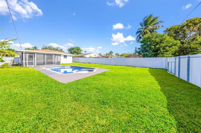 $3,500 | 2318 Scott Street, Hollywood, FL 33020