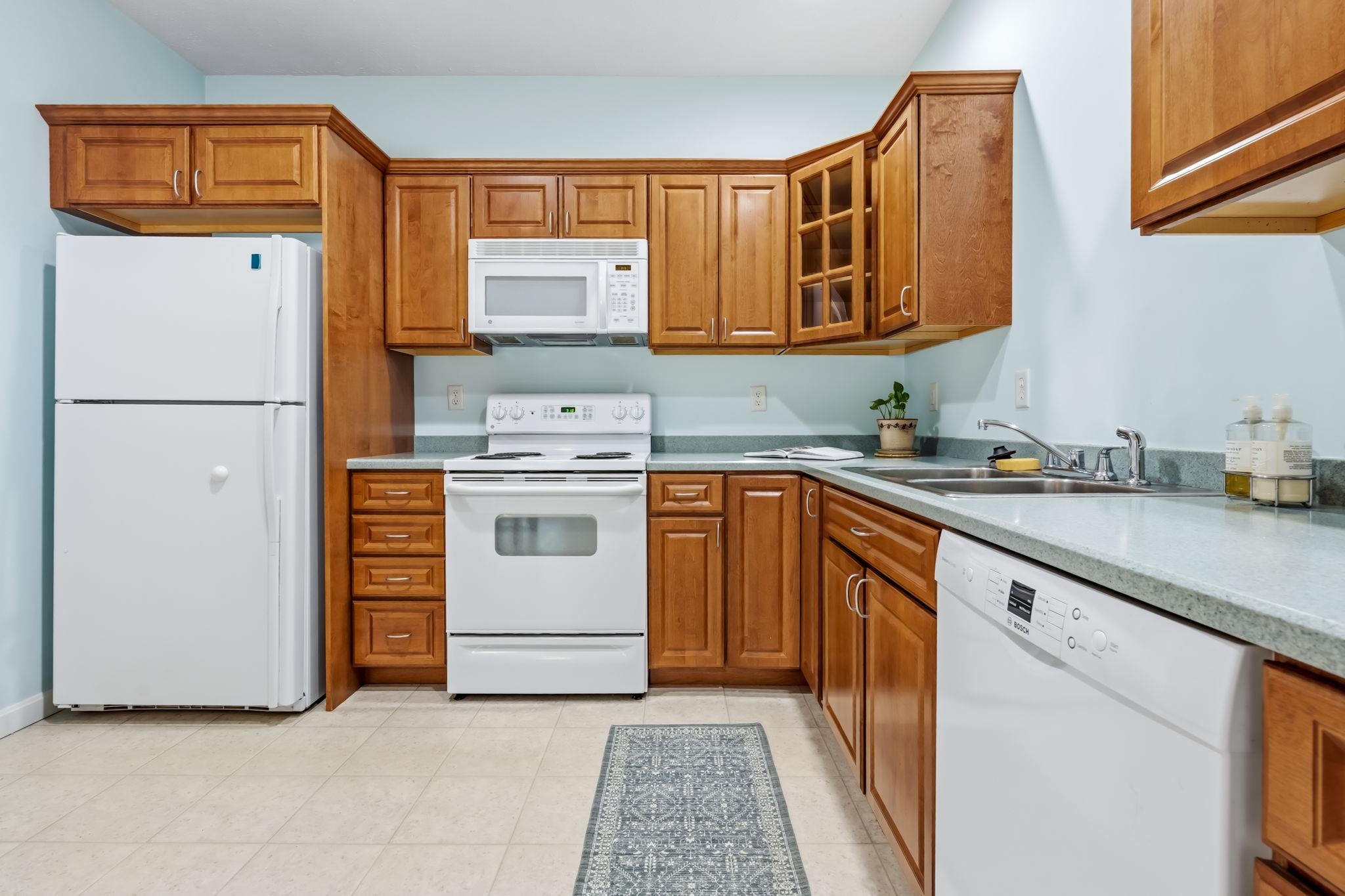 34 Mammoth Road, Unit 25 Hooksett, NH 03106 - Photo 16 of 55