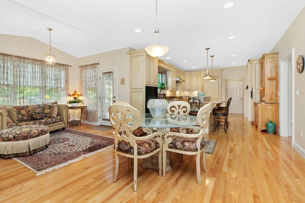 8 Spalding Road Stoneham, MA 02180 - Photo 14 of 37 Gallery Image 14