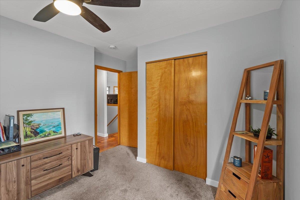 6910 North Harvard Road Newman Lake, WA 99025 - Photo 20 of 46