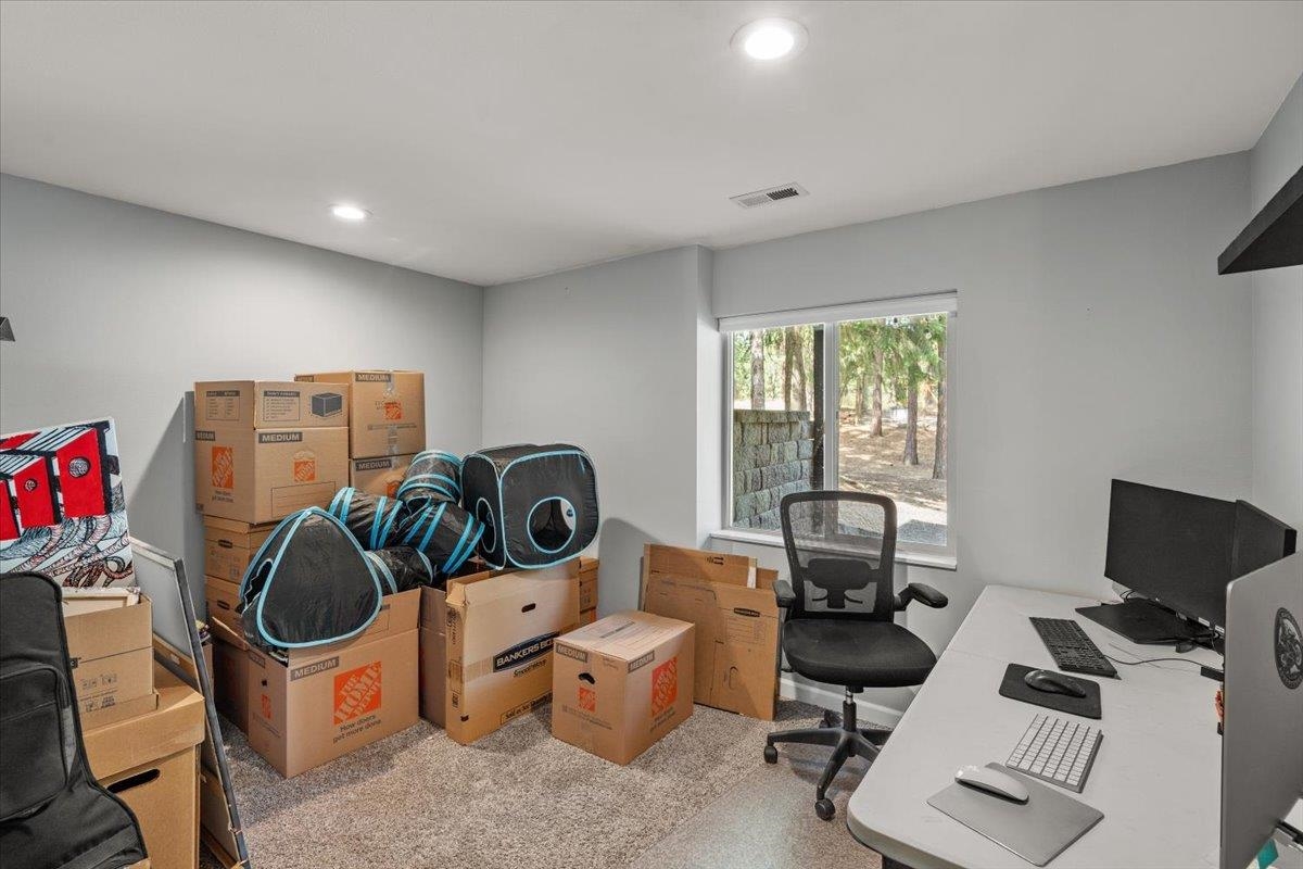 6910 North Harvard Road Newman Lake, WA 99025 - Photo 23 of 46