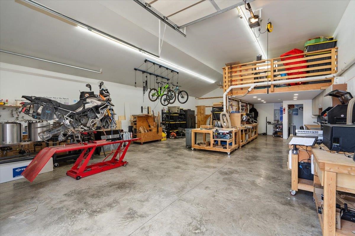 6910 North Harvard Road Newman Lake, WA 99025 - Photo 32 of 46