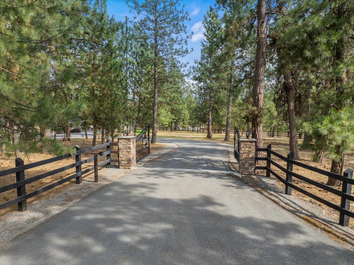 6910 North Harvard Road Newman Lake, WA 99025 - Photo 37 of 46