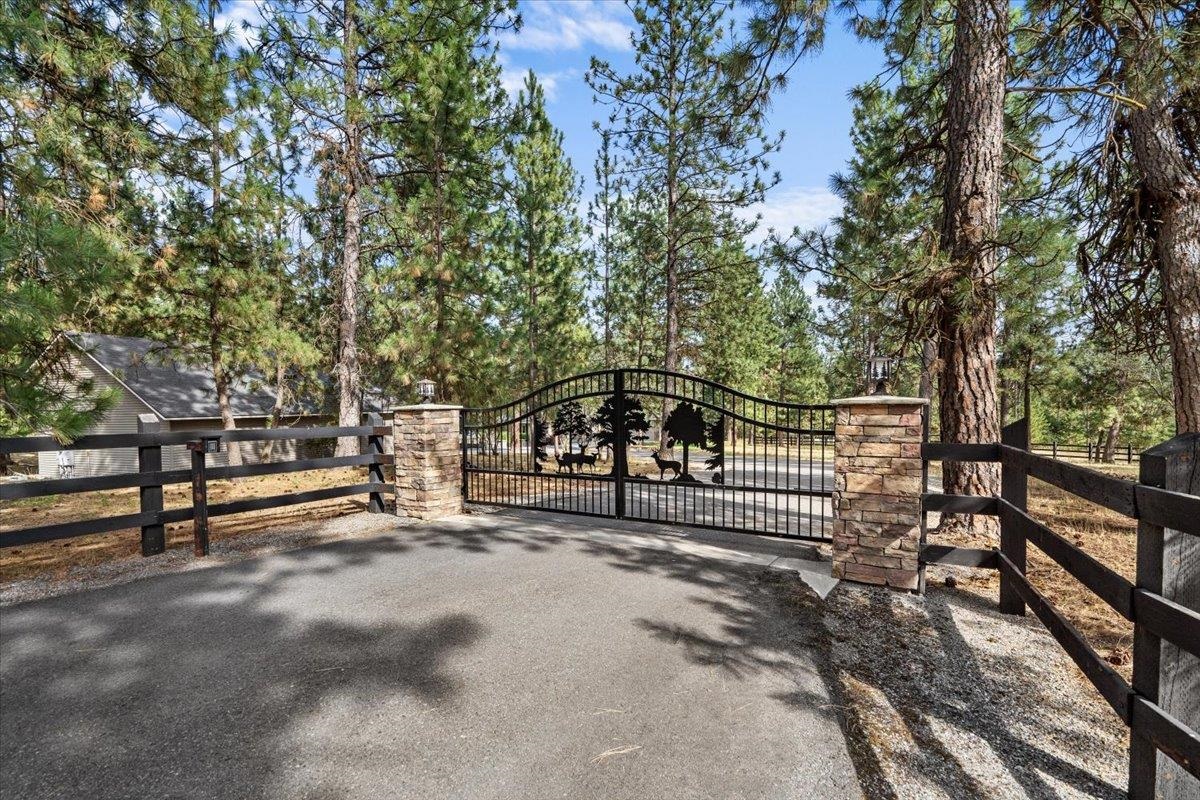 6910 North Harvard Road Newman Lake, WA 99025 - Photo 38 of 46